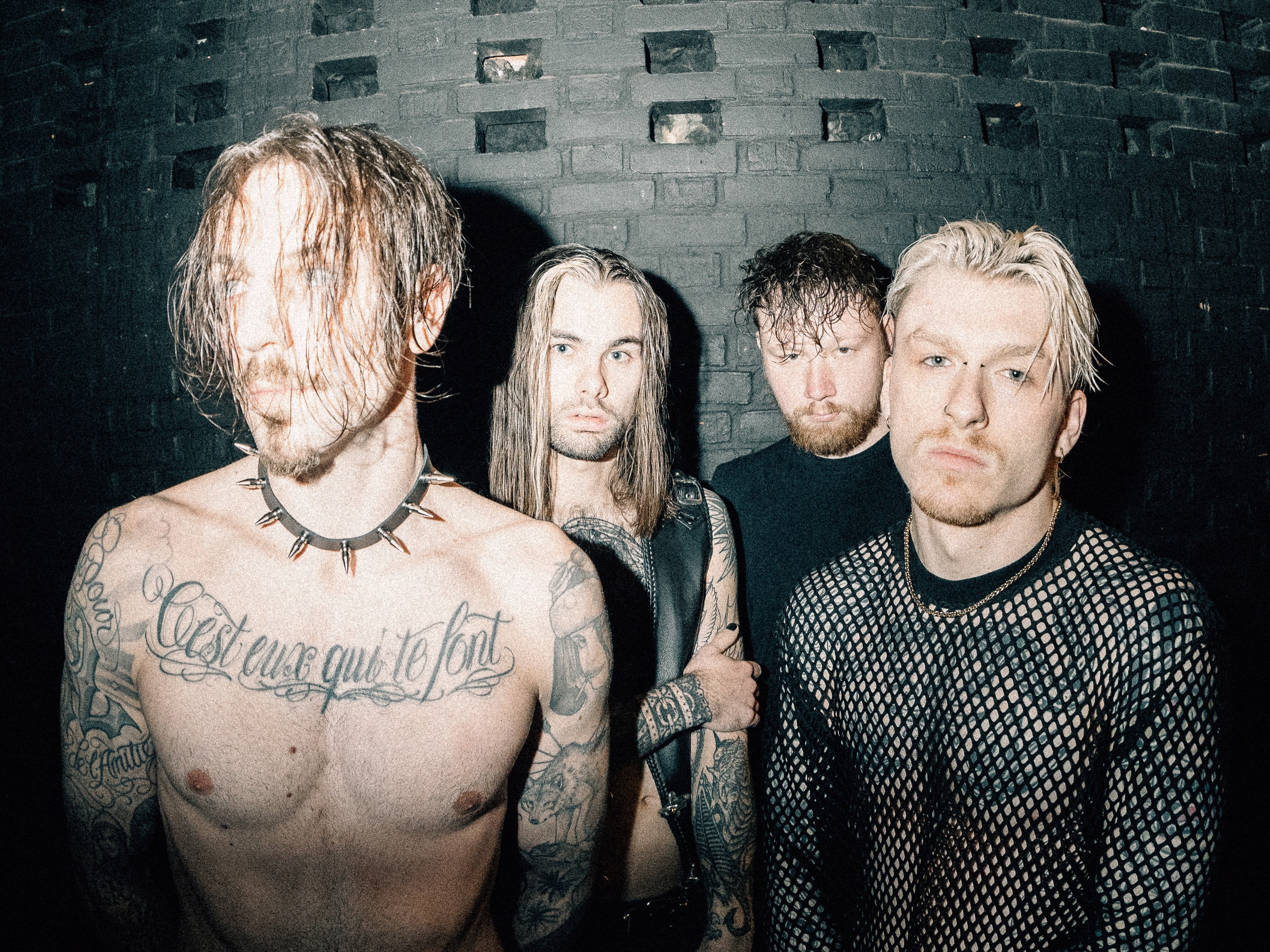 Paleface Swiss: Live Rock Show in Oerlikon