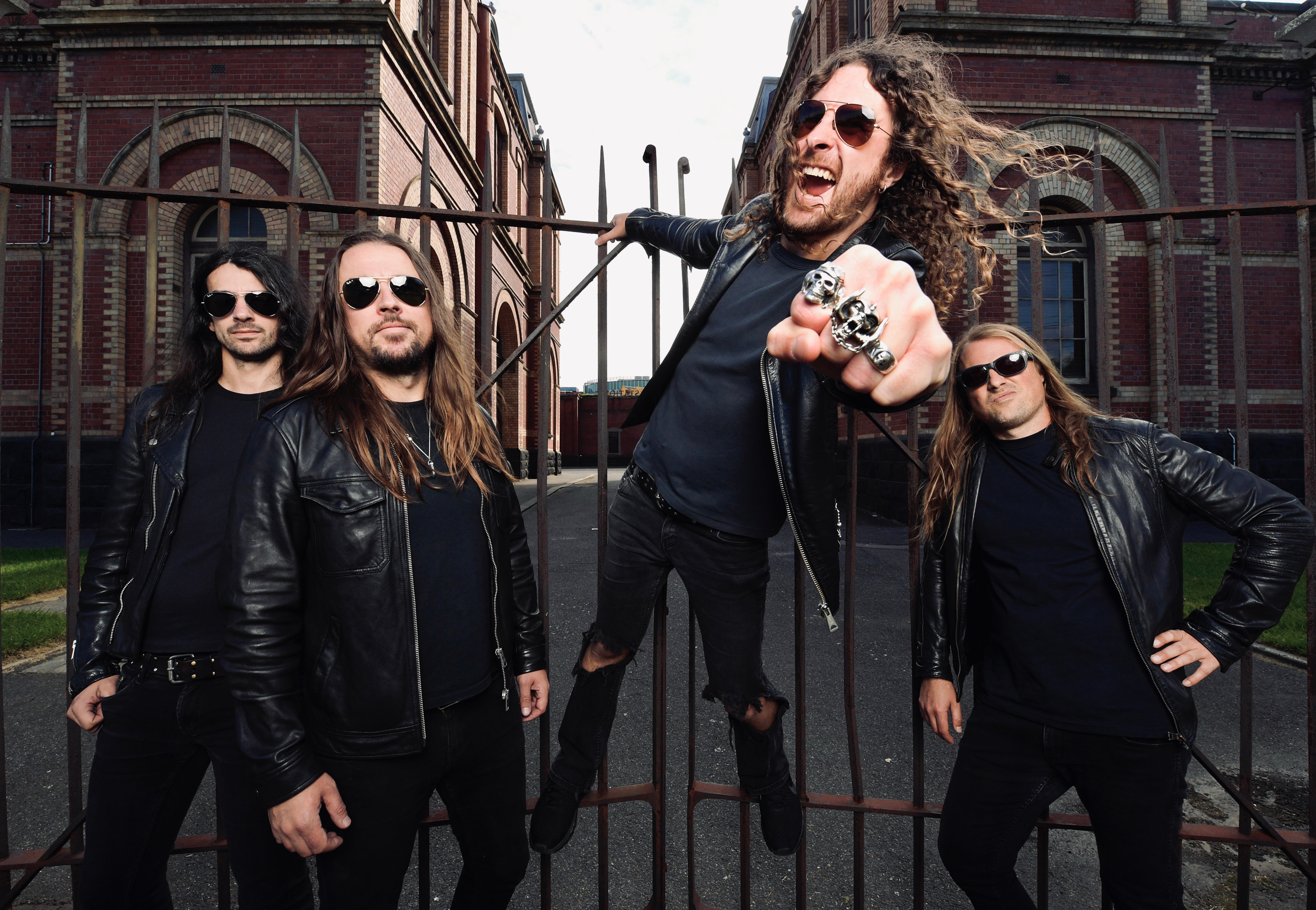 Airbourne: Unleash Heavy Metal Fury in Utrecht!