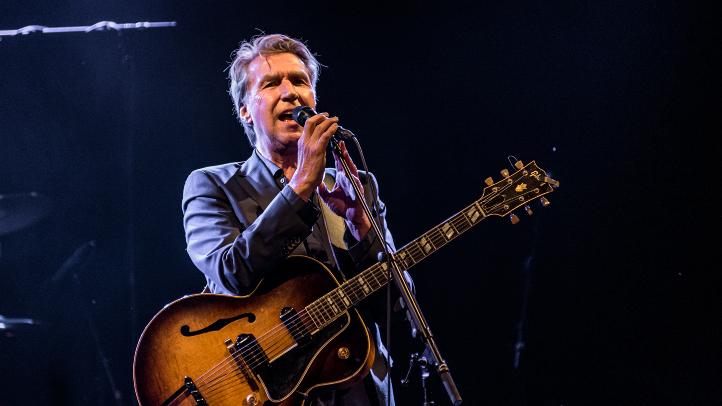 Frank Boeijen Live: Eindhoven's Pop Icon!