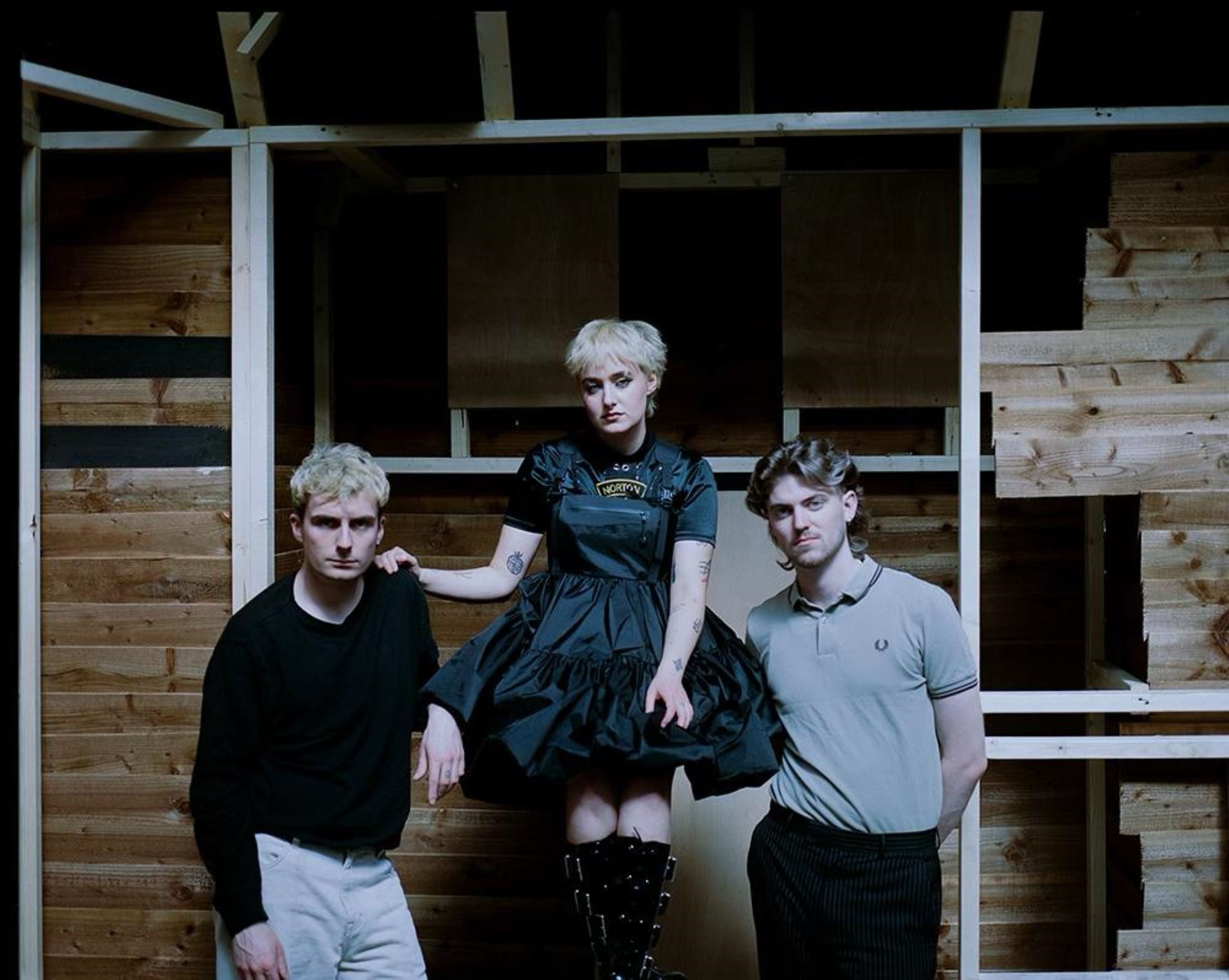 NewDad: Indie Pop Rocks Amsterdam's Melkweg!