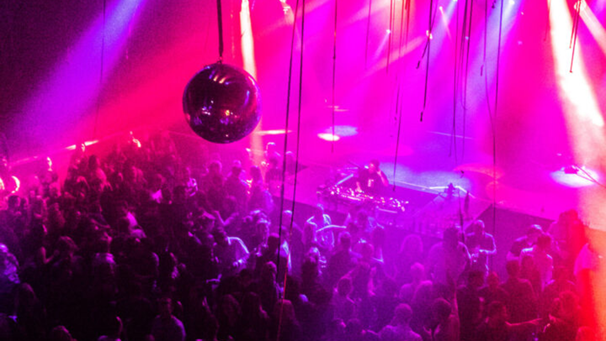 Frank & Nick's Reunie: Haarlem Dance Party!