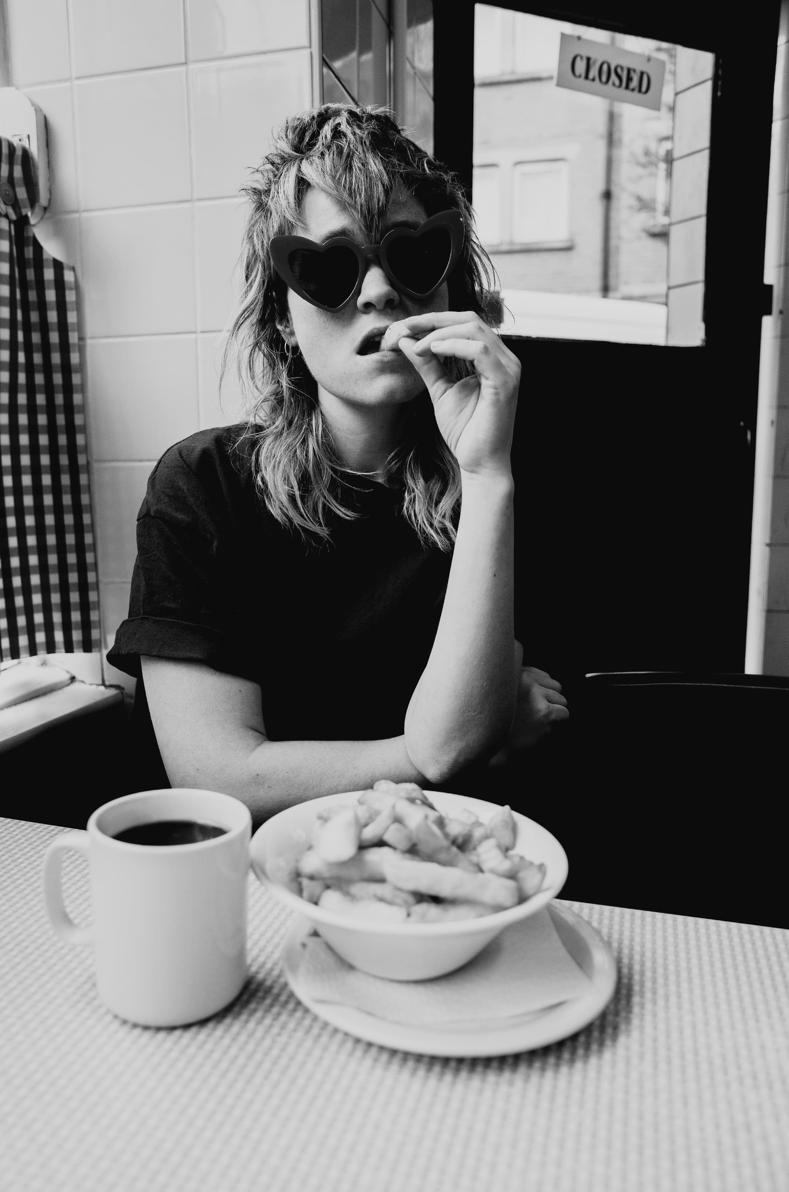 Billy Nomates: Exeter Indie Rock Revelation!
