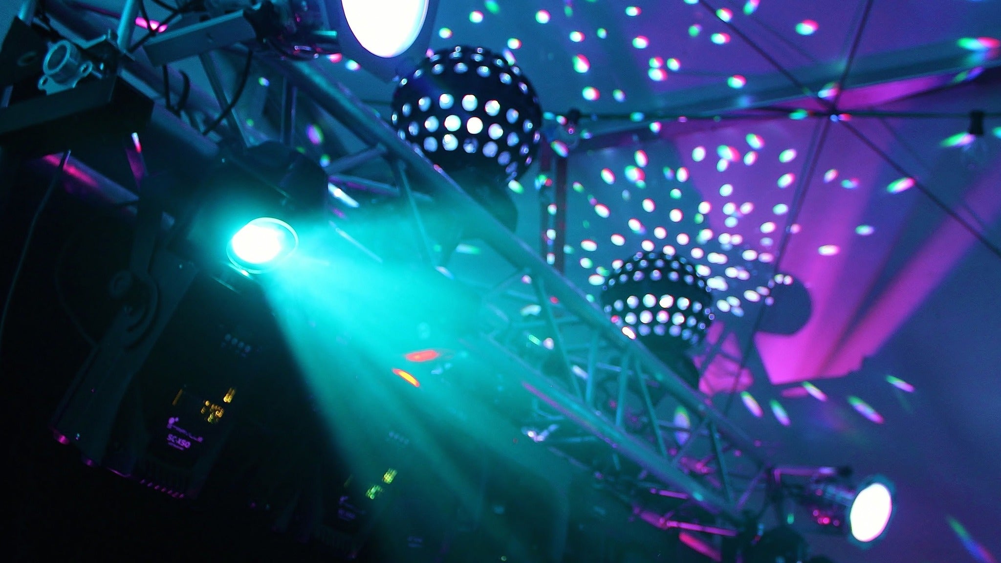 TOUT BASCULE: Spectacle at L'AMPHY, Yutz