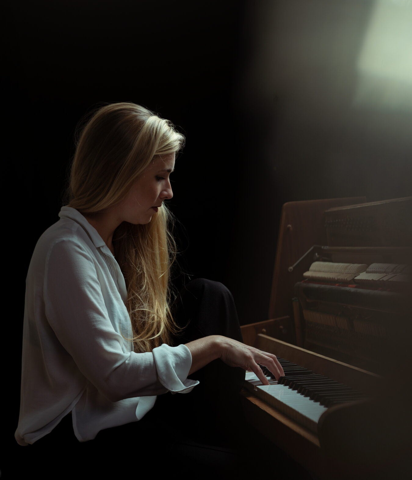 Annelie: Alternative Music at Lutherse Kerk
