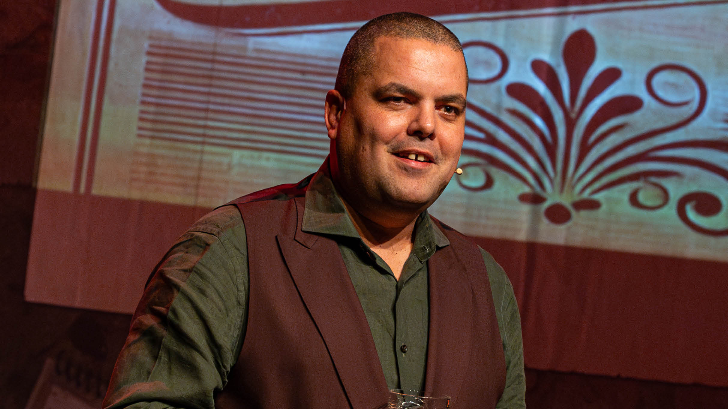 Yannick Noben's Hilarious Year-End Show in Hasselt!