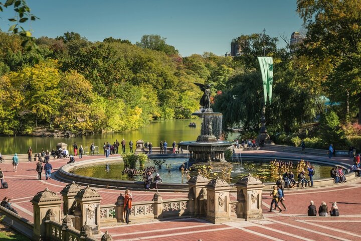 Gossip Girl Tour: Upper East Side's Iconic Hotspots