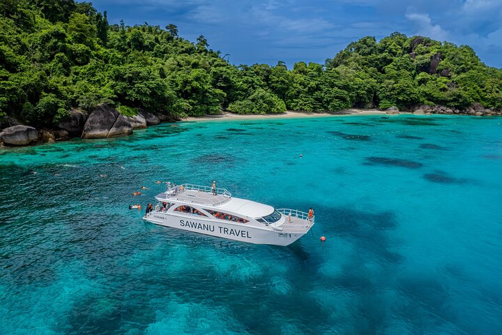 Similan Islands Snorkel Tour by Catamaran: Best Day Trip!