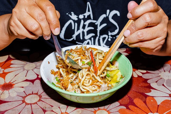 Phuket Food Tour: 15+ Tastings in Old Town