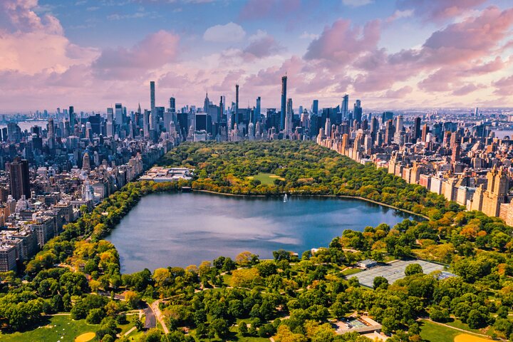 NYC Self-Guided Smartphone Tour: Unlock Hidden Gems!
