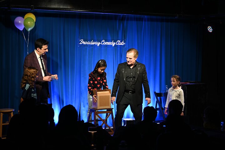 NYC Magic Show: Broadway Magic Hour - All Ages Fun!