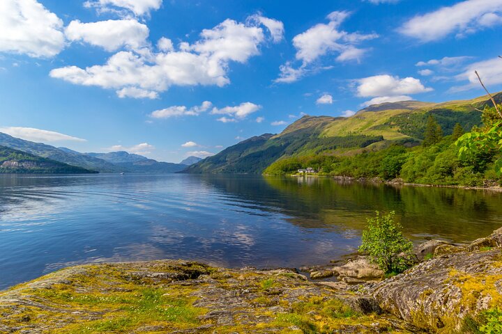 Hairy Coo's & Lochs: Edinburgh Small-Group Tour