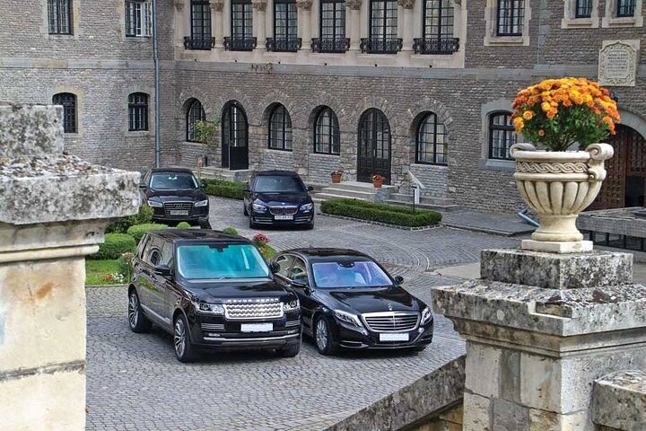 Belfast Luxury Tours: Private Day Trip for Your Group!