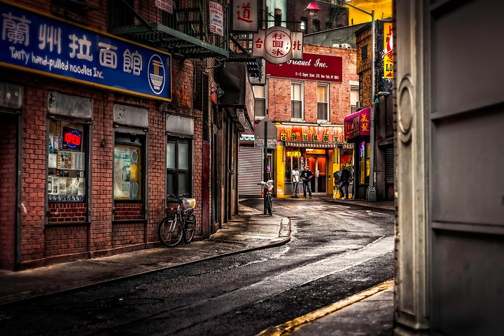 Chinatown History Tour: Exclusive Access & Local Guide