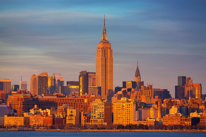 NYC Statue of Liberty Cruise: 90-Minute Midtown Sightseeing