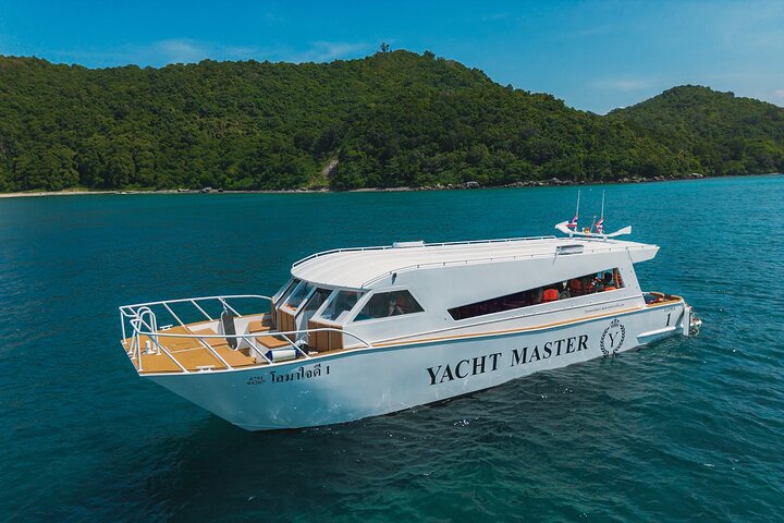 Phuket: Phi Phi & Bamboo Island Speed Catamaran Tour