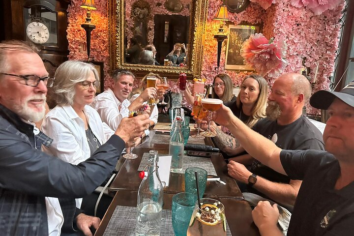 NYC Speakeasy Tour: Sip History on a Tipsy Adventure