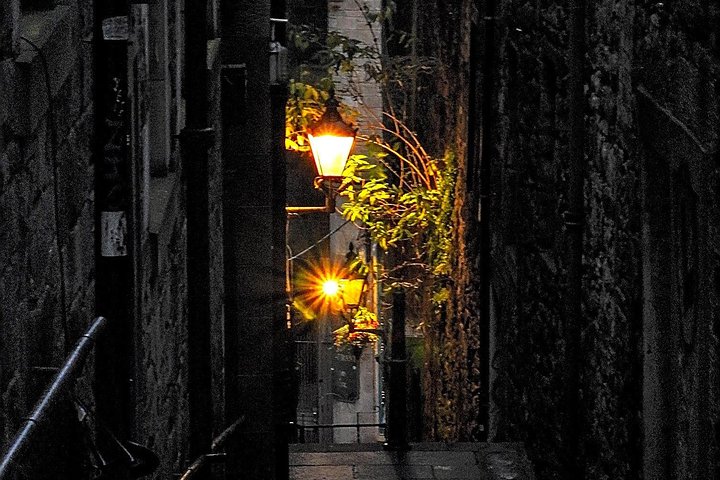 Edinburgh Dark History Tour: Royal Mile's Gruesome Tales