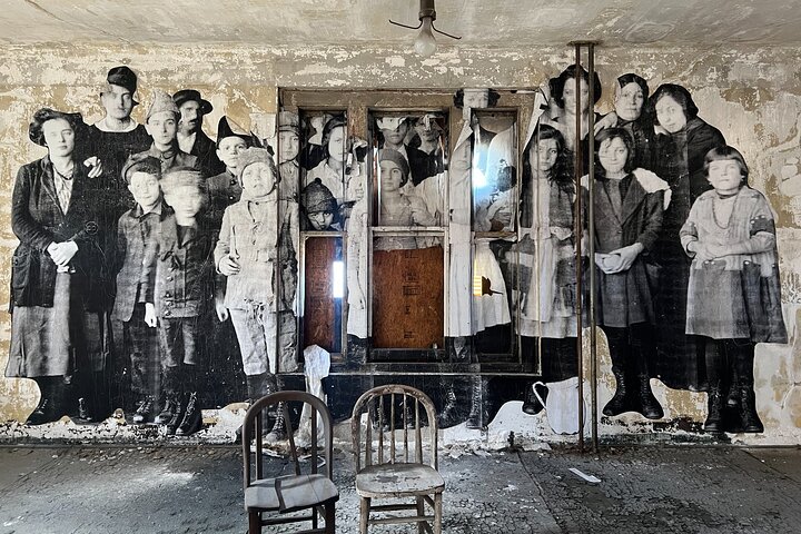Ellis Island Hospital: Hard Hat Tour | Book Now
