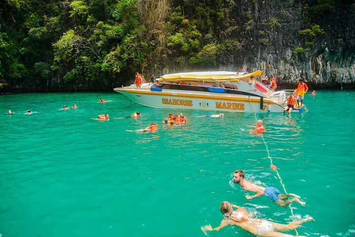 Phi Phi Islands Speedboat Tour from Koh Lanta