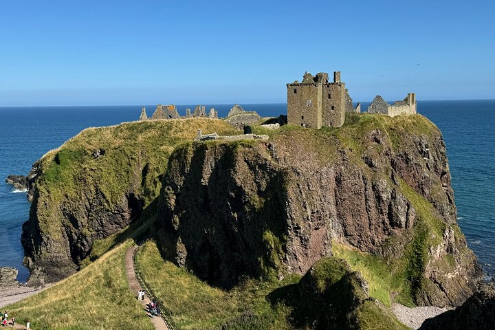 Haunted Scotland: Glamis & Dunnottar Castle Tour
