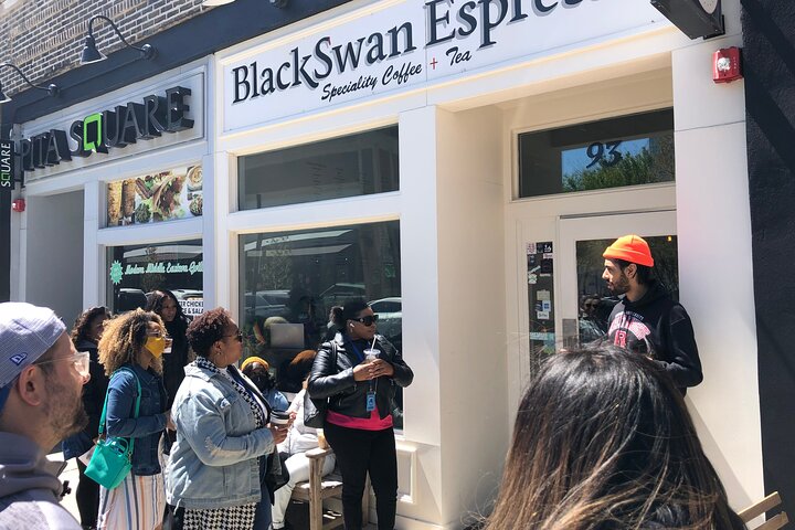 Newark Food Tour: Taste History & Delicious Eats