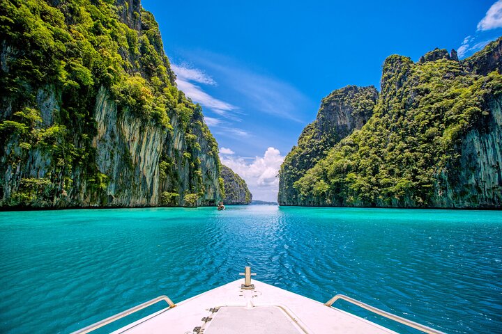 Phi Phi Sunrise Snorkel: Beat the Crowds & See More!