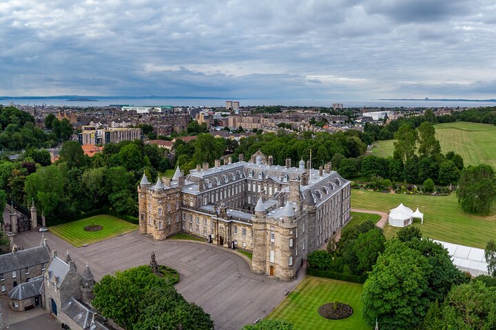 Holyrood Palace: Skip-the-Line Entry Ticket