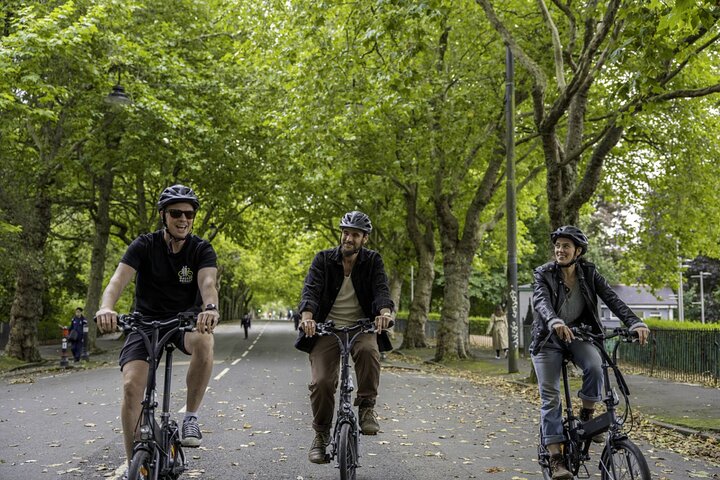 Glasgow Bike Tour: Private Sightseeing & Hidden Gems