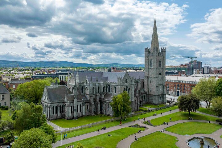Dublin's Top Spots: Cathedral, Castle & Book of Kells Tour