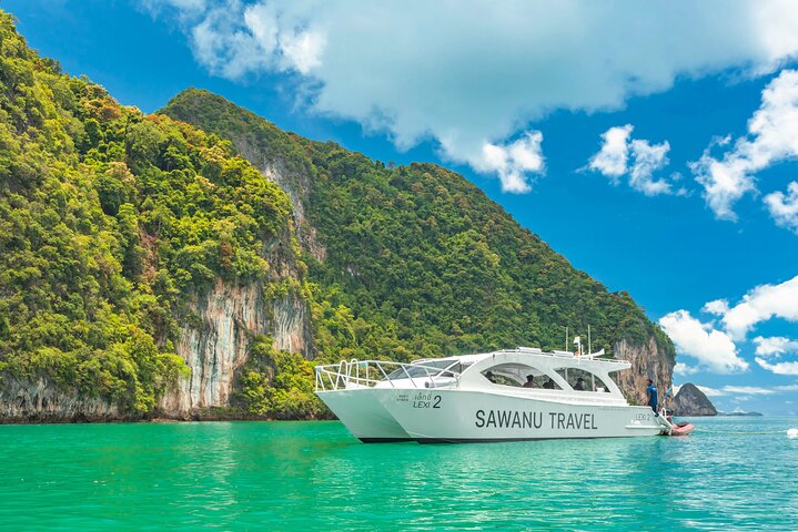 Phi Phi & Khai Islands: Catamaran Cruise from Phuket