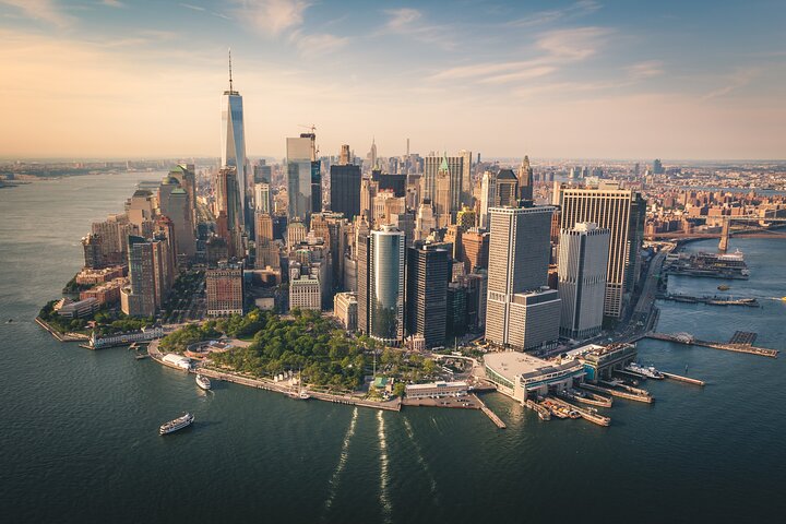 NYC History Walk: Lower Manhattan & Freedom Views