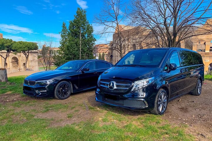 Liverpool Airport to Port: Private Round-Trip Transfer
