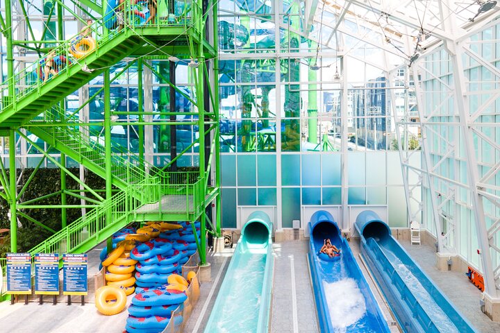 Island Waterpark at Showboat: Thrills & Splashes!
