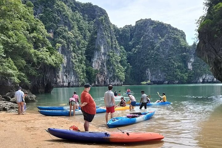 Kayak 3 Islands: Caves, Beaches & Thai Lunch