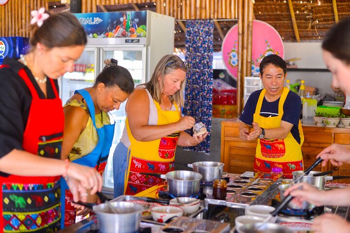 Aonang Thai Cooking Class: Learn 5 Dishes & Enjoy!