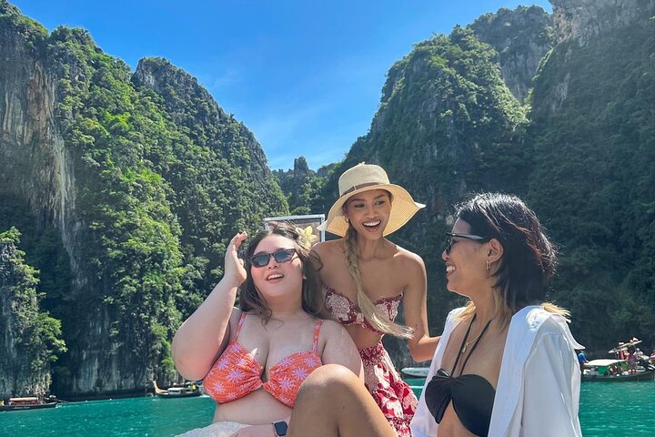 Phi Phi & Khai Islands Tour: Snorkel, Swim & See Maya Bay!