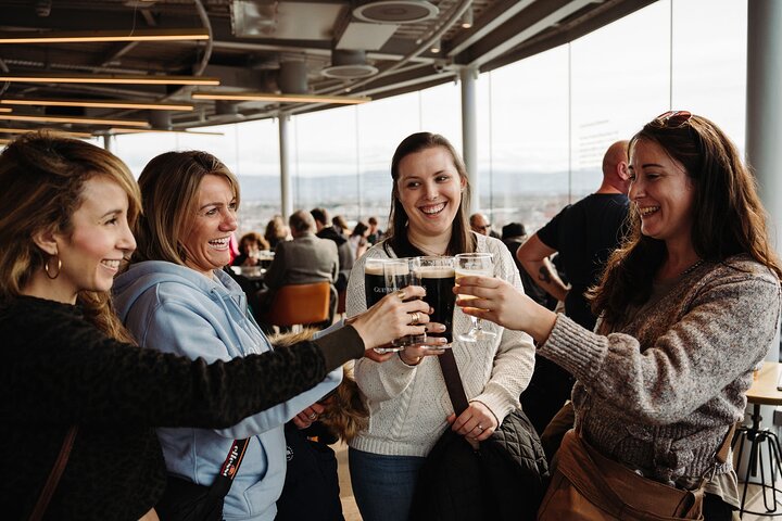 Dublin Drinks Tour: Jameson & Guinness with Tastings!