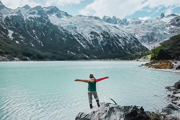 Emerald Lagoon Trek: Hike & Lunch Near Ushuaia
