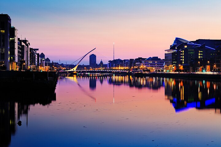 Dublin Night Bus Tour: See City Lights & Hear Tales!