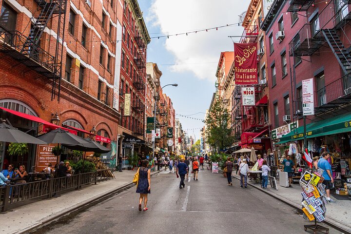 NYC Mafia Tour: Food, Crime & NYPD Stories