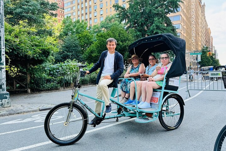 Central Park Pedicab Tour: See NYC's Best Spots!