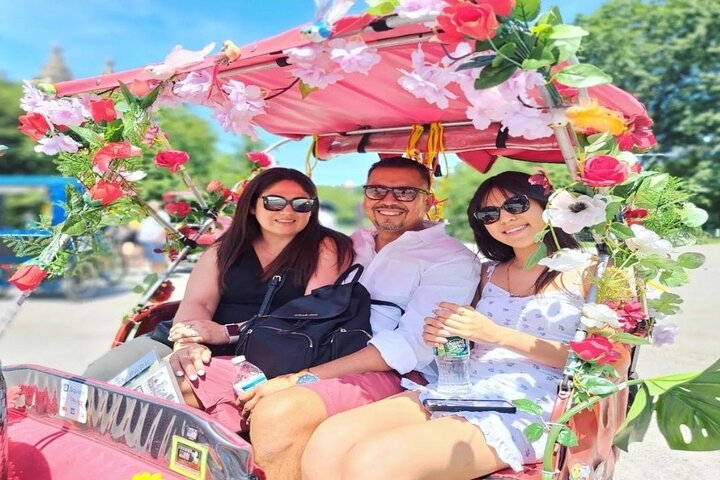 Central Park Bike & Pedicab Tour: Explore NYC's Oasis