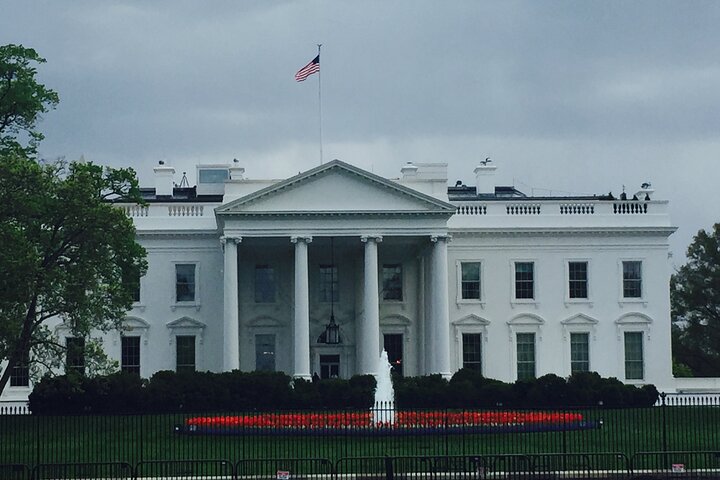 DC Day Trip from NYC: Monuments, White House & More!
