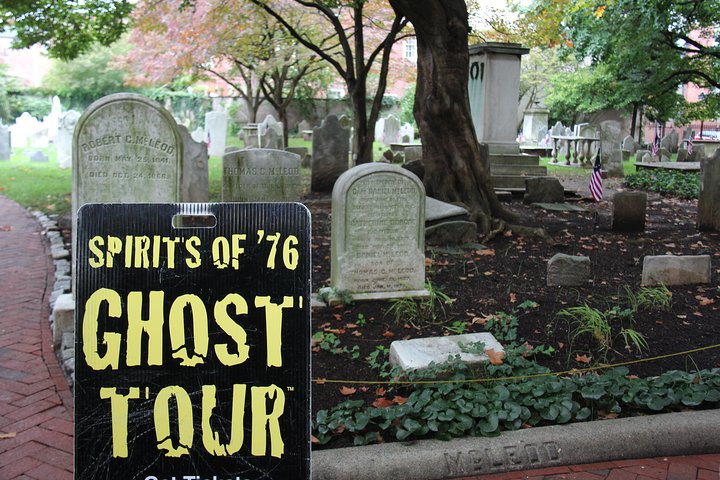 Philly Ghost Tour: Spirits of '76 Walking Adventure
