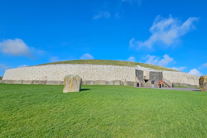 Newgrange & Ancient Ireland: History Tour from Dublin