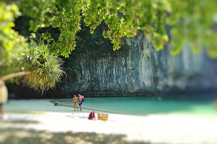 Koh Hong Private Speedboat Tour from Krabi