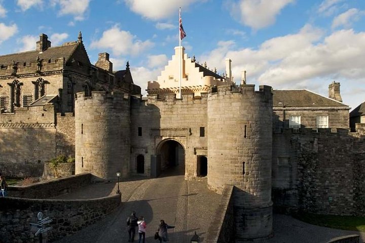 Loch Lomond, Trossachs & Stirling Castle Private Tour
