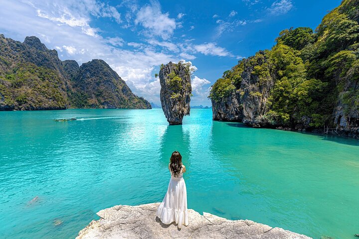 Phang Nga Bay Sea Cave Canoe & James Bond Island Tour