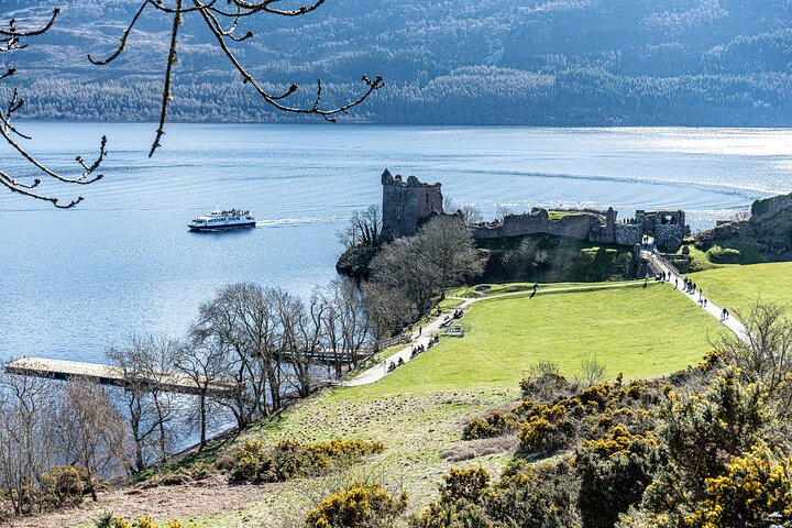 Loch Ness & Highlands Private Tour: Kilted Guide, Max 8