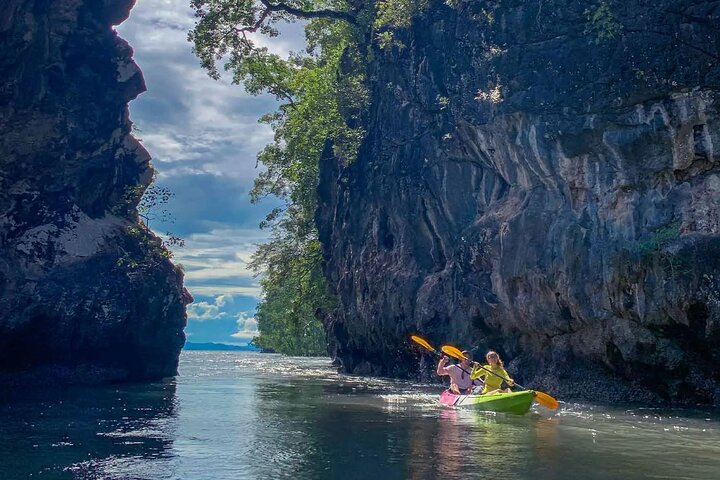 Ao Thalane Kayak Tour: Canyons, Caves & Lunch